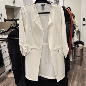 🟡 $25 SALE - Soho White Women's Blazer with Zipper Accents